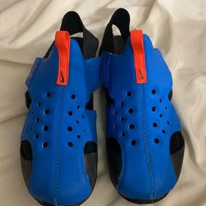 BOYS' NIKE SUNRAY PROTECT 2 HOOK-AND-LOOP SANDALS